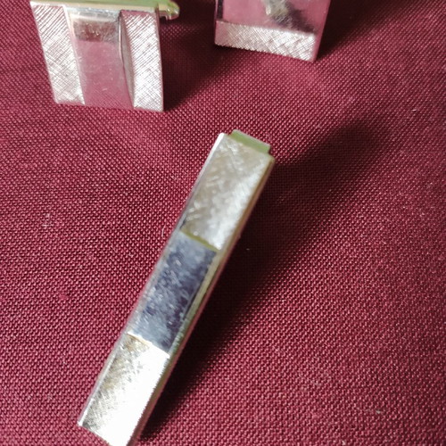 Vintage cufflinks with tie pin like new