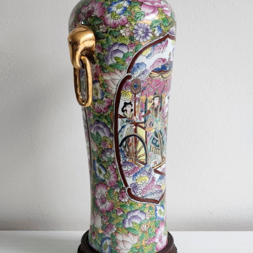 Large Chinese Famille Rose porcelain vase with wooden base, Republic period