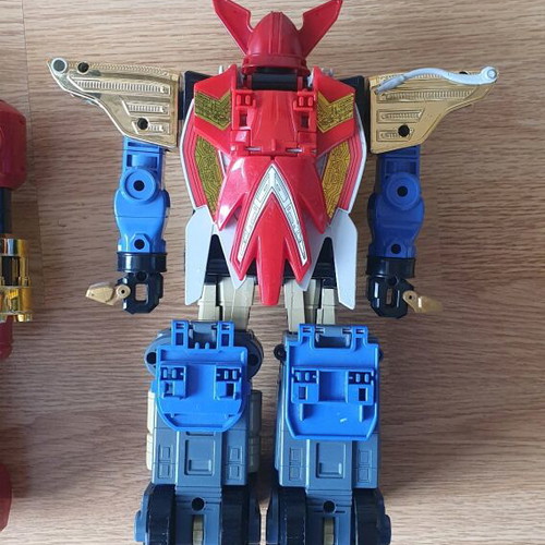 Power Rangers Zeo Megazords used with wear