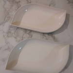 Plastic decor set like new, ideal for serving