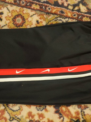 Nike pants used for 10-year-old boy black