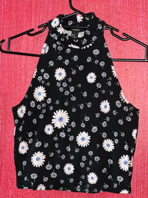 Crop top black sleeveless with flowers like new