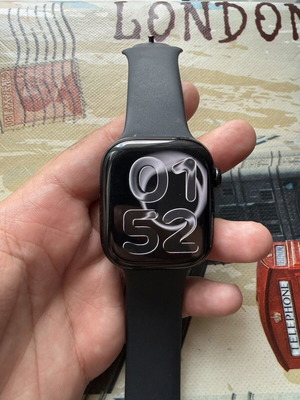Apple Watch Series 11 46mm, черен
