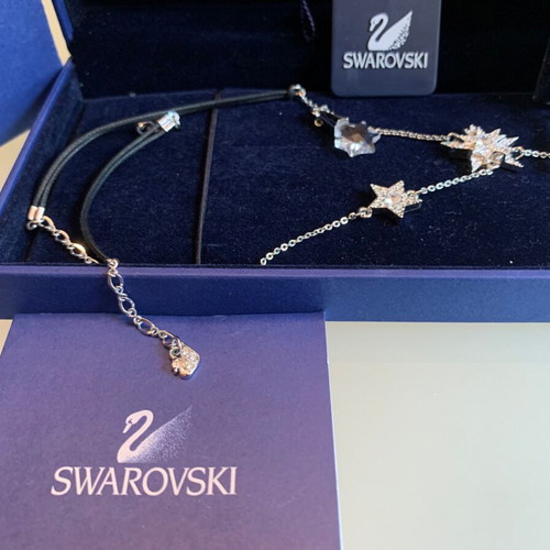 Swarovski Christmas jewelry set necklace and earrings new