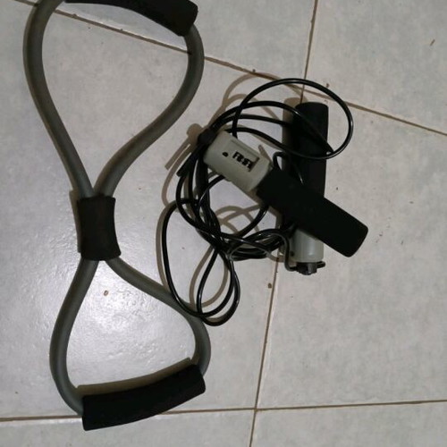Fitness equipment like new with resistance expander and jump rope with counter