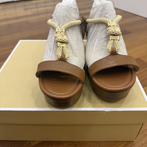 Michael Kors πλατφόρμες πέδιλα μέγεθος 40,5 μεταχειρισμένα, καφέ χρώμα