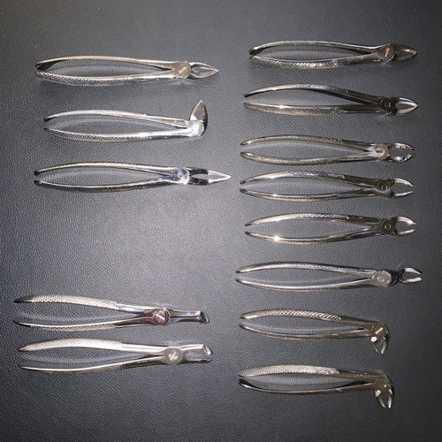 Aesculap dental and root forceps used, set of 11 pieces