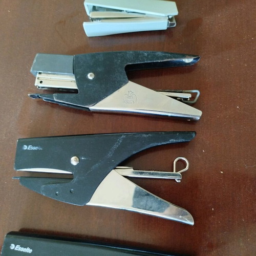 Office supplies set like new, pack of nine pieces