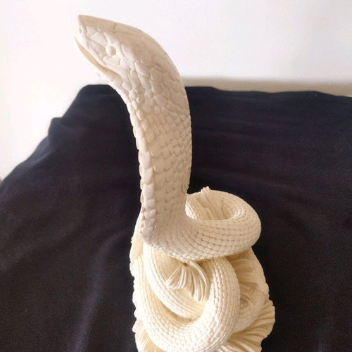 Alabaster snake figurine like new