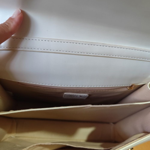 Nolah white shoulder bag used with two straps
