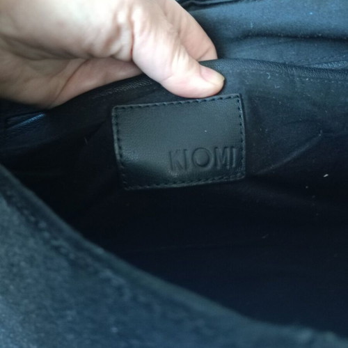 Kiomi black leather briefcase like new