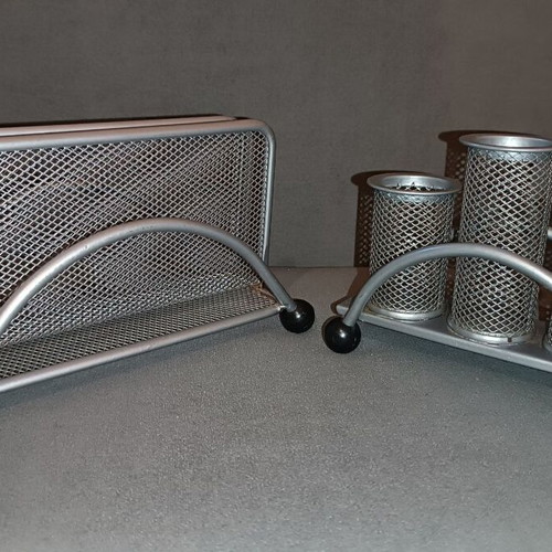 Metallic silver office set like new, 2 pieces