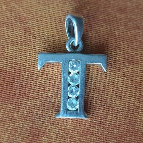 Silver 925 letter pendant (T) used with stones