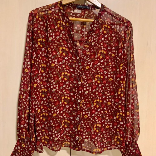 Stradivarius romantic shirt like new, burgundy with white buttons