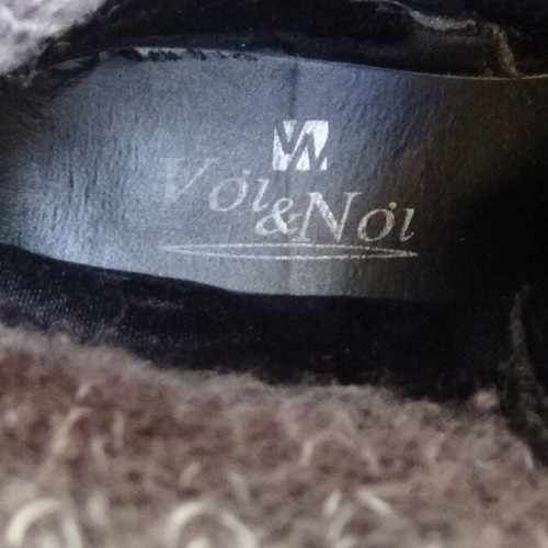 Voi & Noi women's black ankle boots size 38 like new