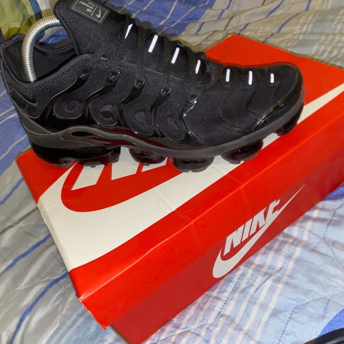 Nike Vapor Max Plus like new, black sneakers size 45