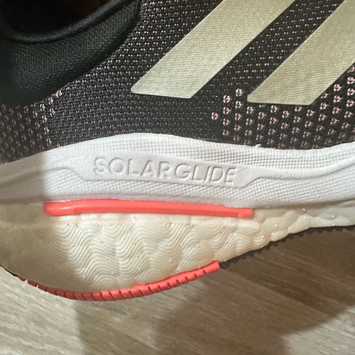 Adidas Solar Glide 5 Continental like new, black athletic shoes size 38