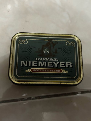 Metal Royal Niemeyer tin box used, 1970s vintage