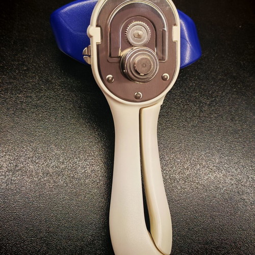 Tupperware can opener new, stainless steel and plastic