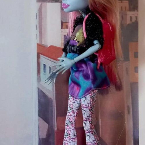 Monster High Abbey Bominable "Picture Day" doll like new, 2012, open box