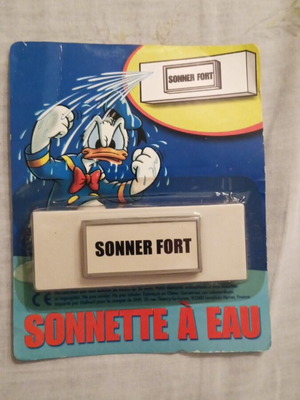 Sonner Fort water doorbell new, Disney Picsou prank toy