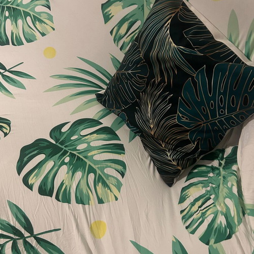 Sofa cover tropical like new, fits 1.50m width