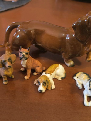 Porcelain dog figurines like new, large one marked Japan