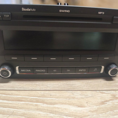 Skoda Octavia radio-CD player used, factory original
