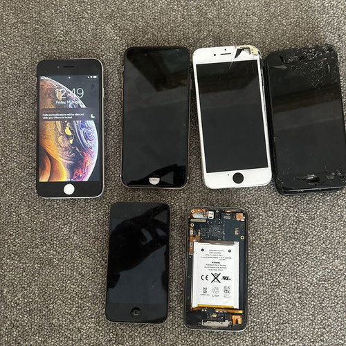 iPhone lot for parts or repair used