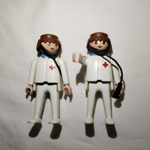 Playmobil 3340 nurse figures, set of 2