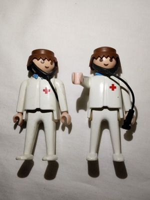 Playmobil 3340 nurse figures, set of 2