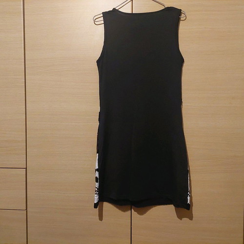 Rock dress black sequin with white skulls like new