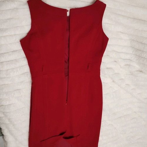 Red sleeveless georgette dress like new, size M