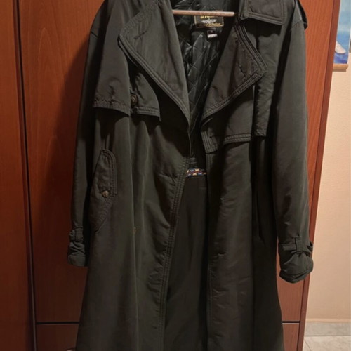 Men's trench coat like new, size M, black