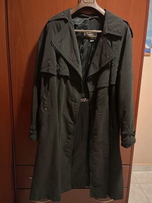 Men's trench coat like new, size M, black