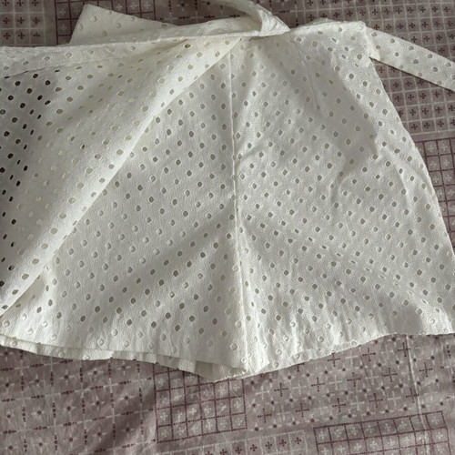 Mind Matter summer set white, like new, medium size