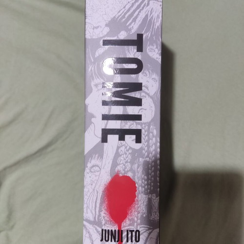 Tomie Manga Complete Deluxe Edition by Junji Ito