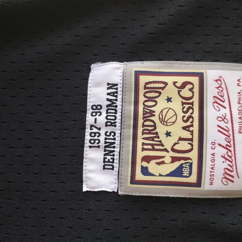 NBA Classic Chicago Bulls Jersey XL like new authentic Mitchell and Ness