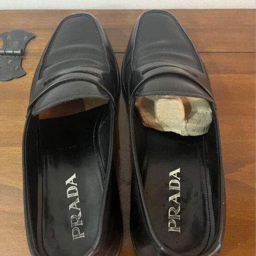 Prada shoes like new, black, size 42