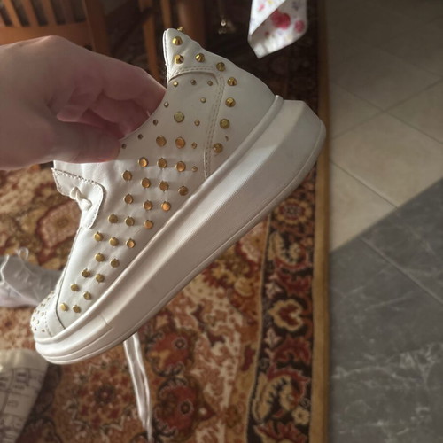 Guess Salerno sneakers size 44, like new, white