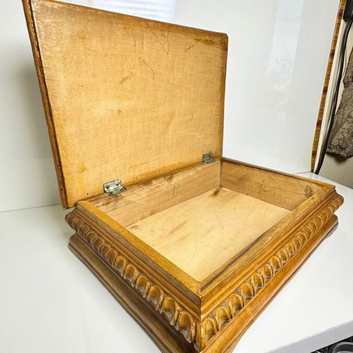 Vintage handmade wooden jewelry box used with carved floral marquetry