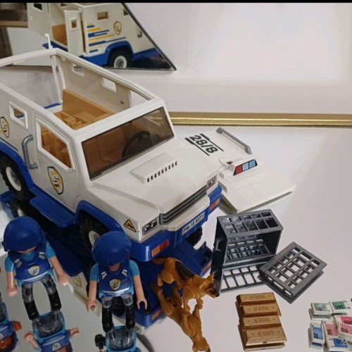 Playmobil police set like new