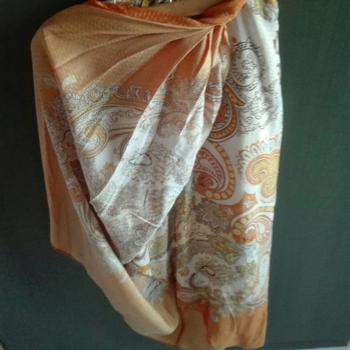 Orange skirt like new