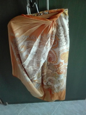 Orange skirt like new