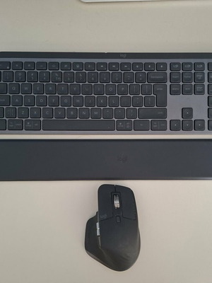 Logitech MX Keys S Combo καινούργιο για Mac με ποντίκι MX Master 3S και υποστήριγμα παλάμης