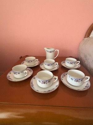 Cup set of 6 like new, German with milk jug