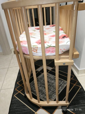 Babybay Original Natural Crib new with mattress and wheels