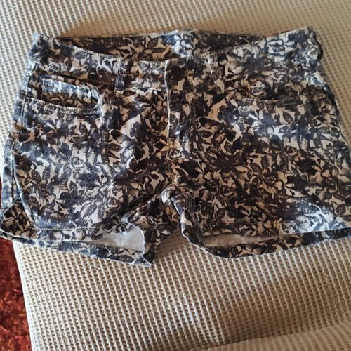 Esmara women's denim shorts with floral pattern like new, size S