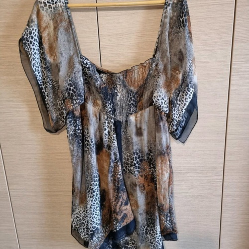 Various clothes new, beautiful dresses