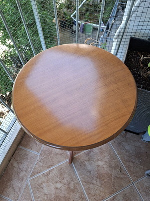 Coffee table used, in very good condition